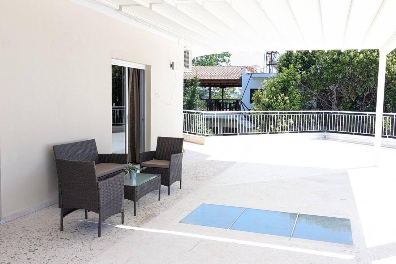 Beachfront Apartment Nea Moudania Exterior foto