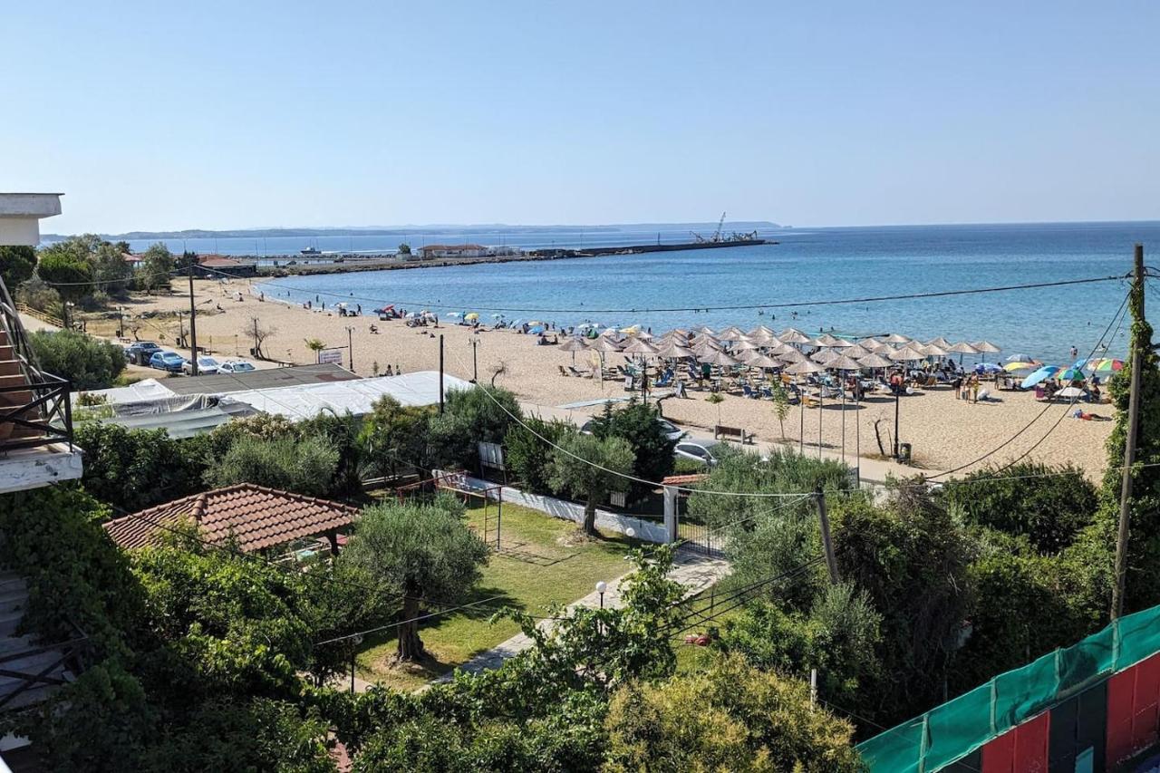 Beachfront Apartment Nea Moudania Exterior foto