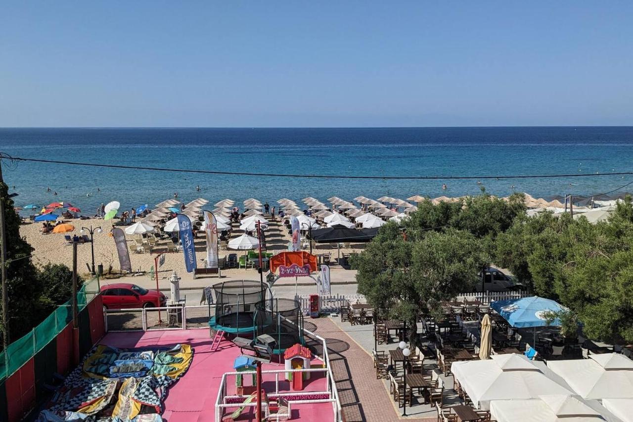 Beachfront Apartment Nea Moudania Exterior foto