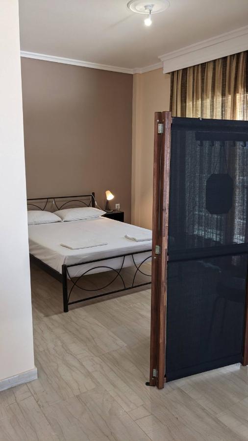 Beachfront Apartment Nea Moudania Exterior foto